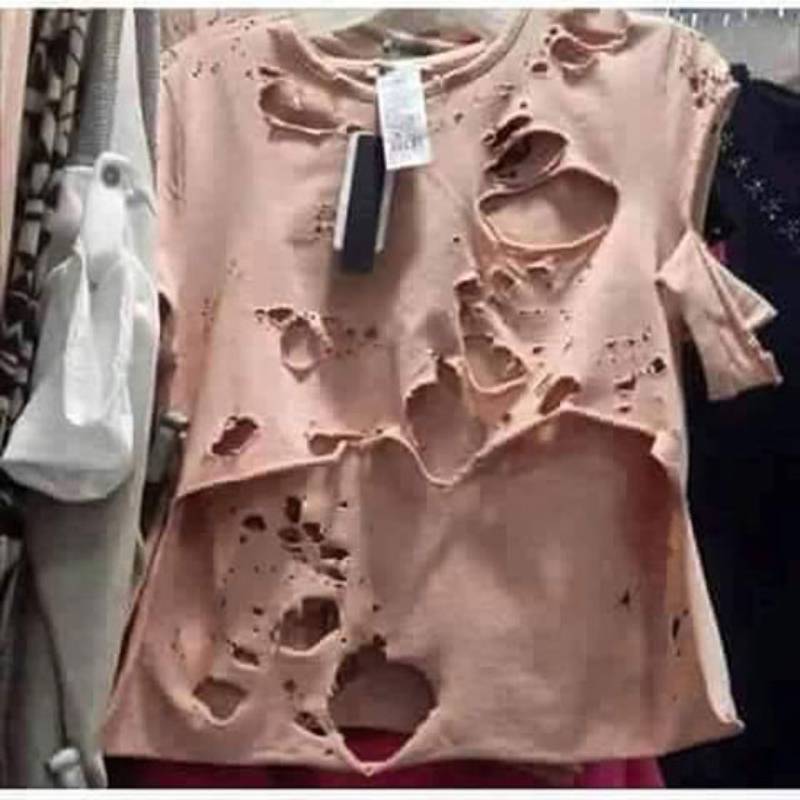 Giải Đáp Chính Xác Mơ Thấy Quần Áo Đánh Con Gì 2 Mơ thấy quần áo rách